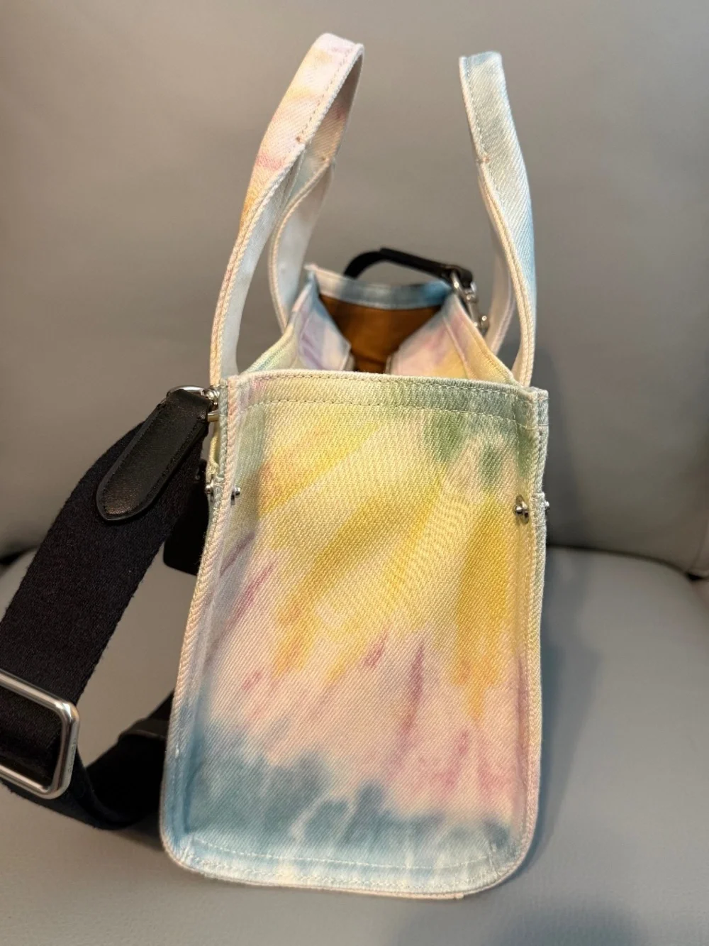 Coach Rainbow Cargo Tote 26 - Picture 3 of 11